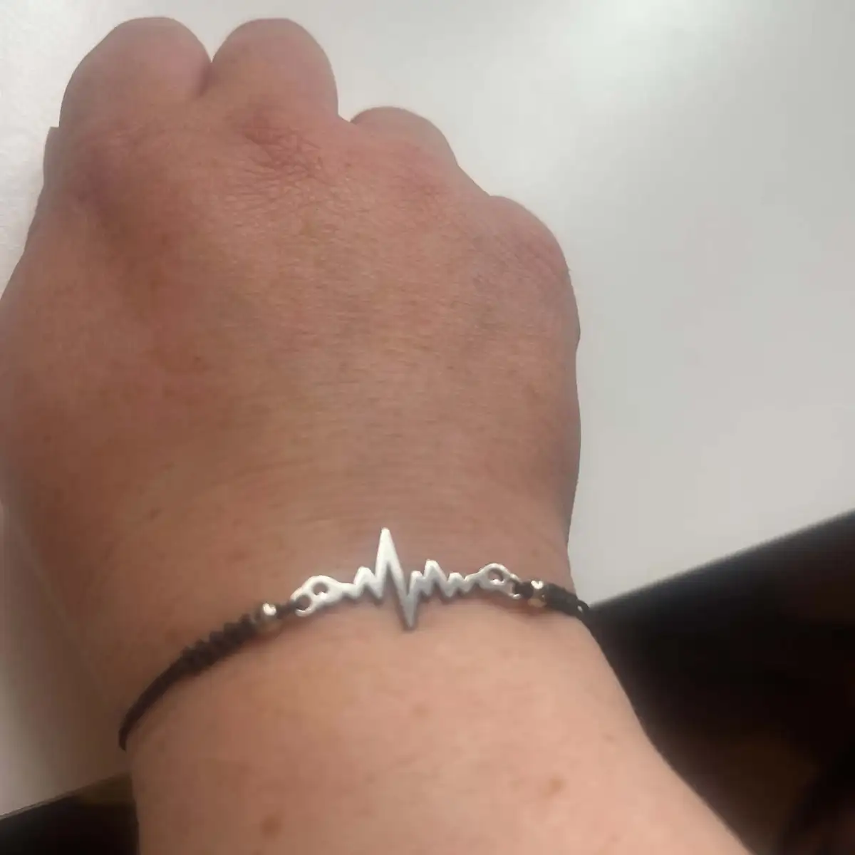 bracelet reglable avec corde (battement de coeur )