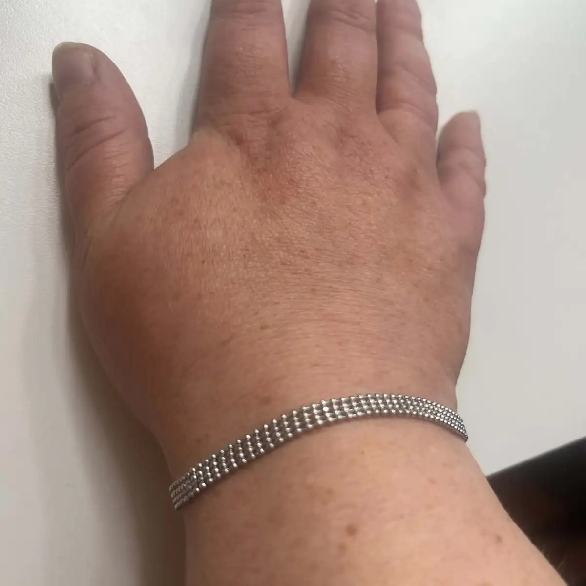 bracelet plat en argent avec perle