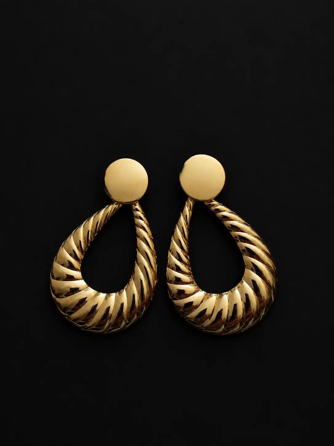 boucle d'oreil doré